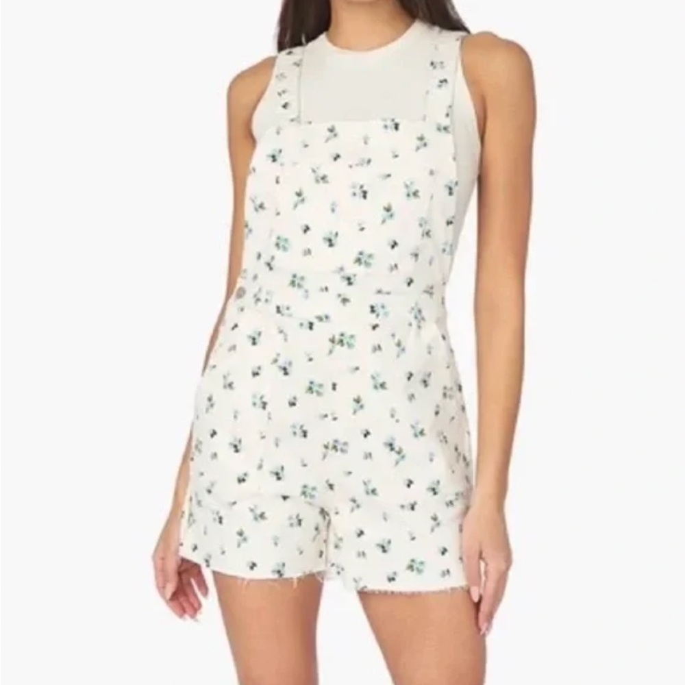 WeWoreWhat - NWT! Slit Overall Short in Watercolor Ditsy Ivory Multi - Size S